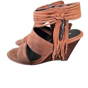 DELANEY LUX SUSDE SADDLE